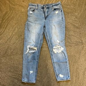 American eagle ripped mom jean size 0 Extra short